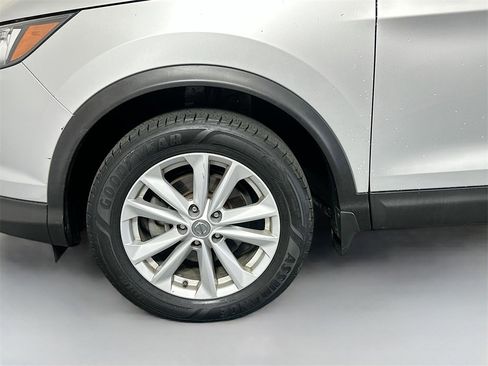 Used 2017 Nissan Rogue Sport S w/ S Appearance Package image 28