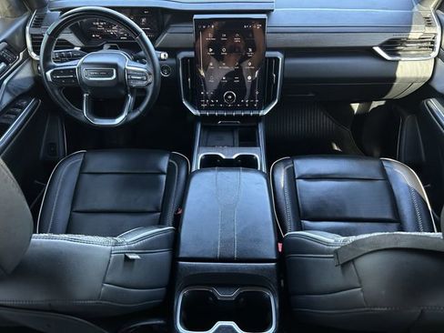 Used 2024 GMC Acadia Denali w/ Super Cruise Package image 11