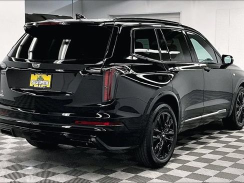 Used 2024 Cadillac XT6 Sport w/ LPO, Onyx Lite Package AWD/4WD image 13