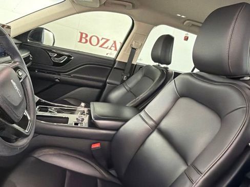 Certified 2023 Lincoln Aviator 2WD w/ Class IV Trailer Tow Package image 11