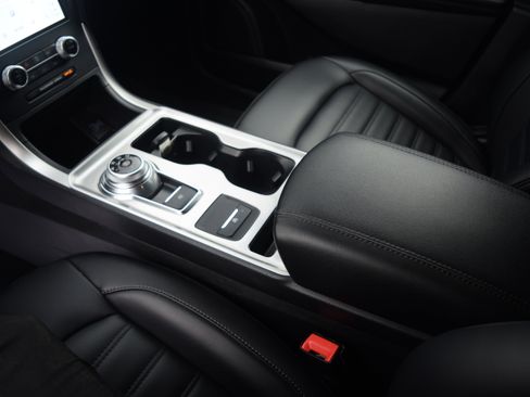 Used 2023 Ford Edge SEL image 12