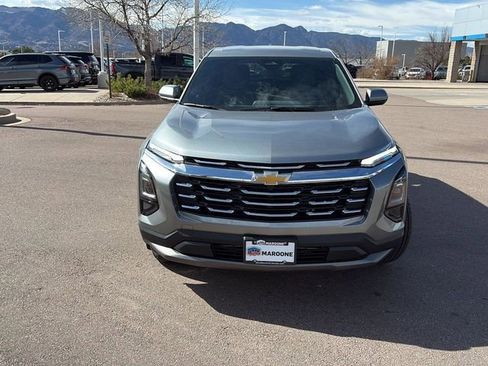 New 2026 Chevrolet Equinox LT w/ Convenience Package II AWD/4WD image 2