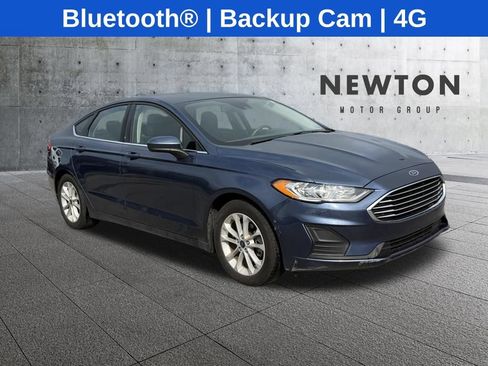 Used 2019 Ford Fusion SE FWD image 1