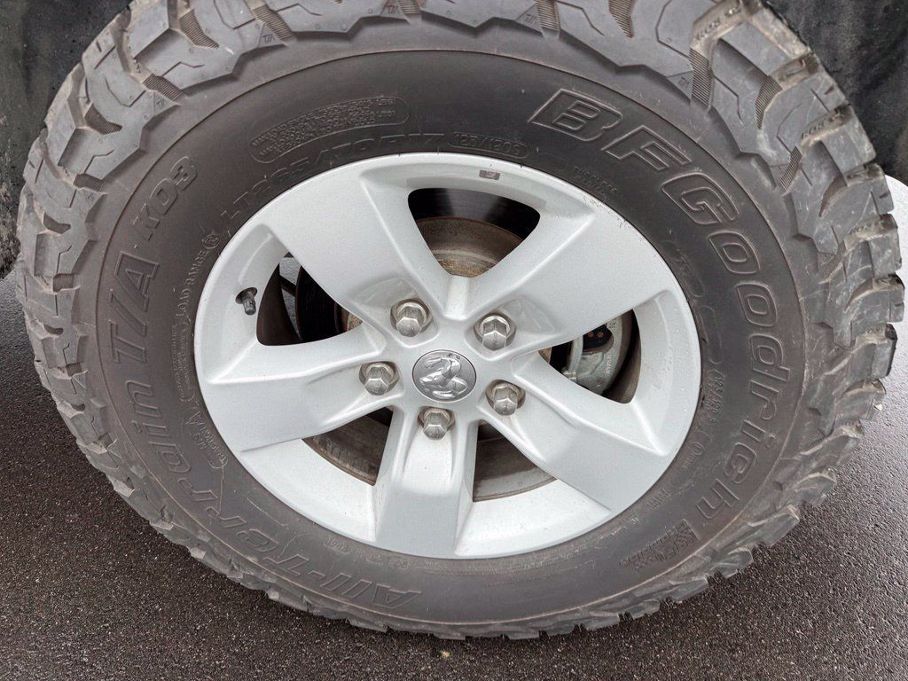 Used 2022 RAM 1500 Classic SLT w/ Electronics Group AWD/4WD image 7