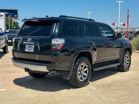 Used 2024 Toyota 4Runner TRD Off-Road Premium AWD/4WD image 3