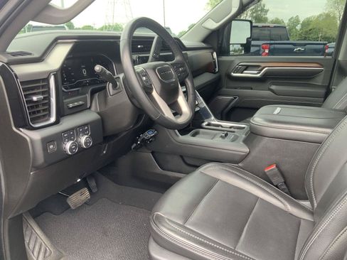 Used 2024 GMC Sierra 3500 Denali w/ Denali Reserve Package AWD/4WD image 30
