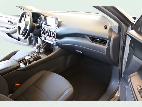 Used 2024 Nissan Sentra S image 17