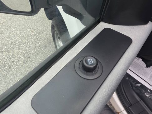 Used 2014 Ford F250 XL w/ Power Equipment Group AWD/4WD image 12