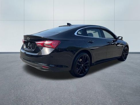 Used 2025 Chevrolet Malibu LT w/ Midnight Edition image 5