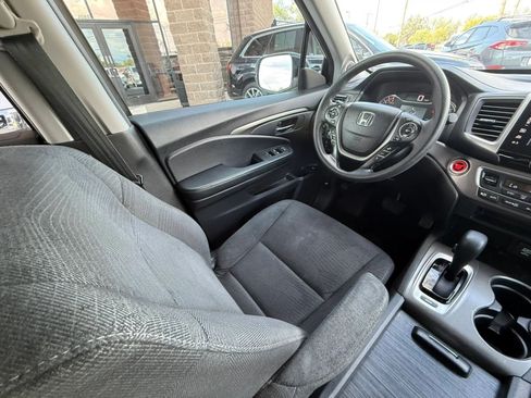 Used 2017 Honda Pilot EX image 47