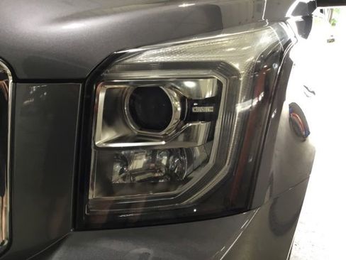 Used 2018 GMC Yukon XL Denali w/ Open Road Package AWD/4WD image 7