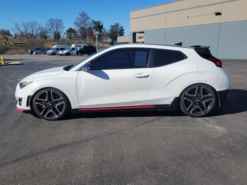 Used 2022 Hyundai Veloster N image 8