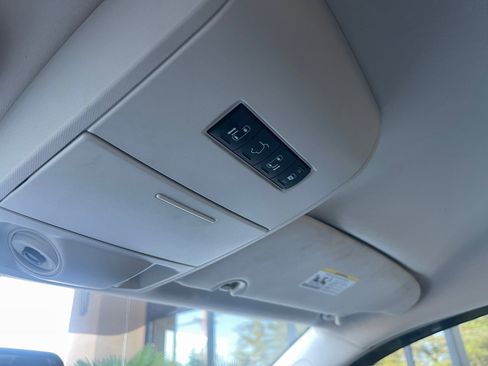 Used 2010 Dodge Grand Caravan SXT image 43