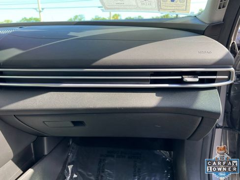 Used 2024 Hyundai Elantra Limited FWD image 59