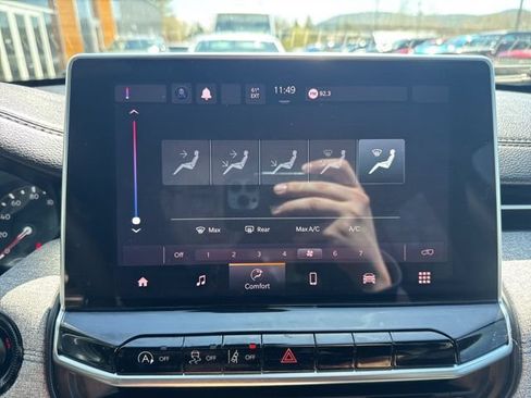 Certified 2023 Jeep Compass Latitude AWD/4WD image 21