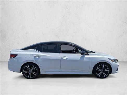 Used 2021 Nissan Sentra SR w/ SR Premium Package FWD image 4