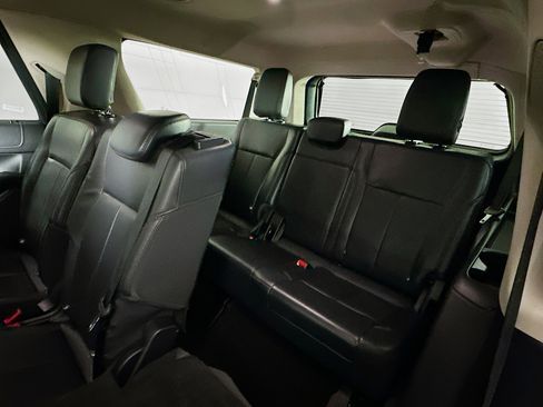 Used 2024 Ford Expedition Max XLT image 30