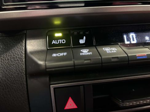 Used 2025 Toyota Camry XSE FWD image 25
