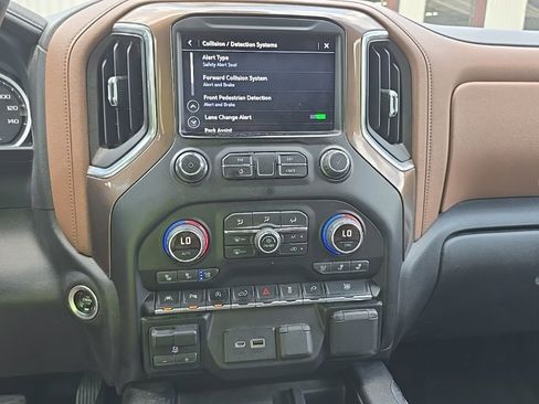 Used 2019 Chevrolet Silverado 1500 High Country w/ Safety Package II AWD/4WD image 23