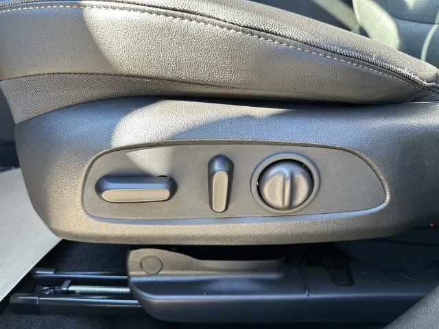 Certified 2023 Buick Encore GX Preferred w/ Cold Weather Comfort Package AWD/4WD image 23