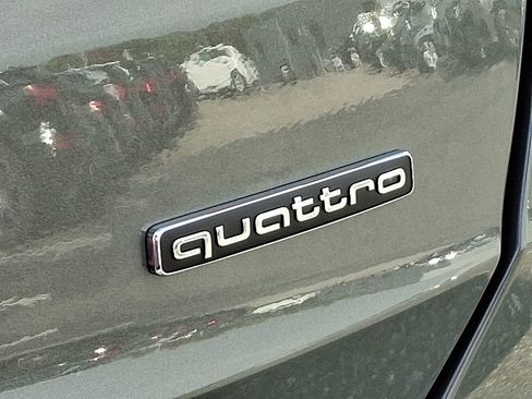 New 2025 Audi Q3 2.0T Premium image 12