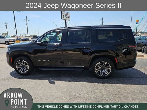 Used 2024 Jeep Wagoneer Series II w/ Flexible Seating Group RWD image 7