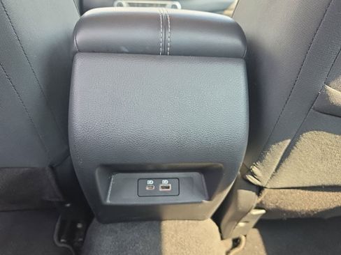 Used 2025 Nissan Altima 2.5 SV FWD image 11
