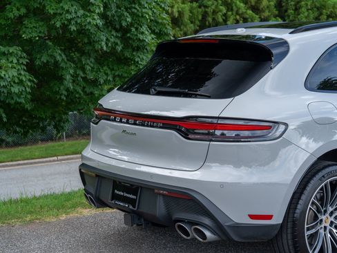 Certified 2026 Porsche Macan AWD/4WD image 13