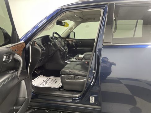 Used 2020 Nissan Armada SL w/ Premium Package image 9