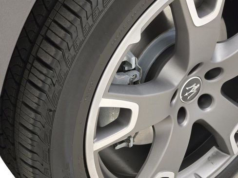 Certified 2022 Maserati Levante GT AWD/4WD image 14