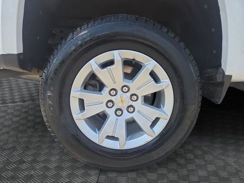Used 2022 Chevrolet Colorado LT w/ Fleet Safety Package AWD/4WD image 35