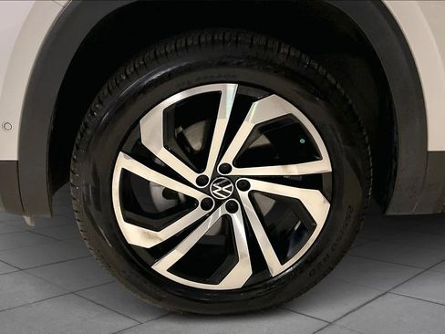 Used 2021 Volkswagen Atlas SEL Premium image 11