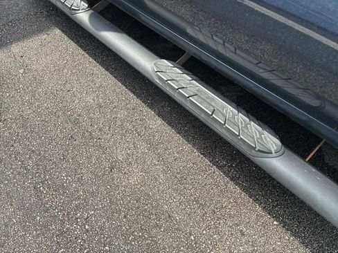 Used 2021 Chevrolet Silverado 1500 LT AWD/4WD image 9