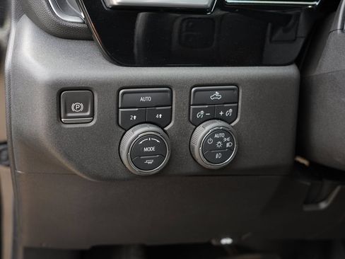 Used 2022 Chevrolet Silverado 1500 RST AWD/4WD image 17