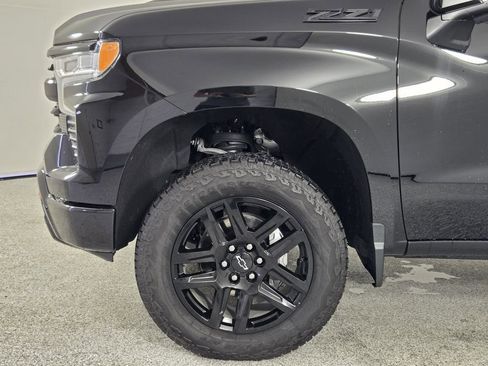 Used 2026 Chevrolet Silverado 1500 LT Trail Boss w/ Safety Package AWD/4WD image 8
