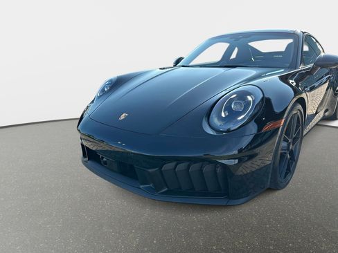Used 2025 Porsche 911 Carrera GTS image 8