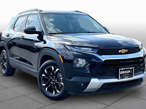 Used 2023 Chevrolet TrailBlazer LT FWD image 3