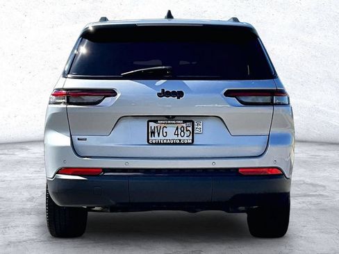 Used 2022 Jeep Grand Cherokee L Laredo RWD image 2