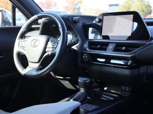 Used 2024 Lexus UX 250h F Sport image 38