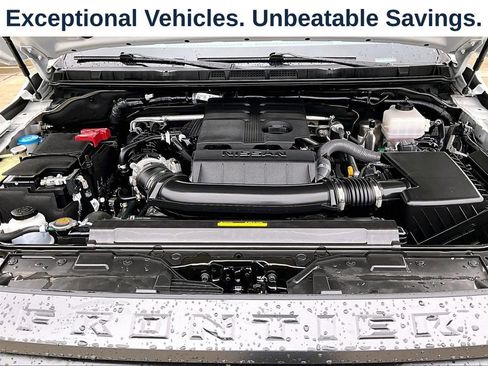 Used 2024 Nissan Frontier Pro-X w/ Technology Package RWD image 11