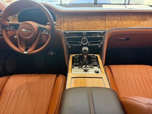 Used 2020 Bentley Flying Spur W12 image 40