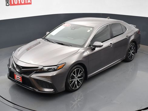 Used 2024 Toyota Camry SE image 24