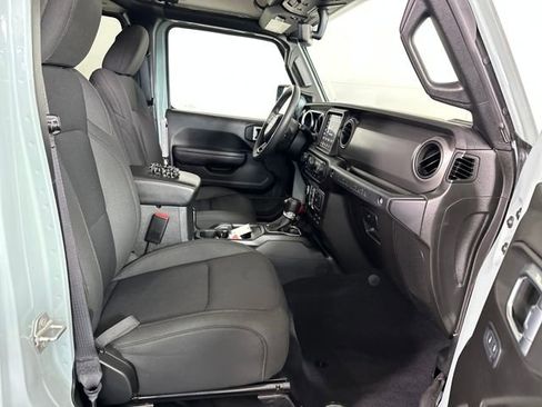 Used 2023 Jeep Wrangler Unlimited image 28