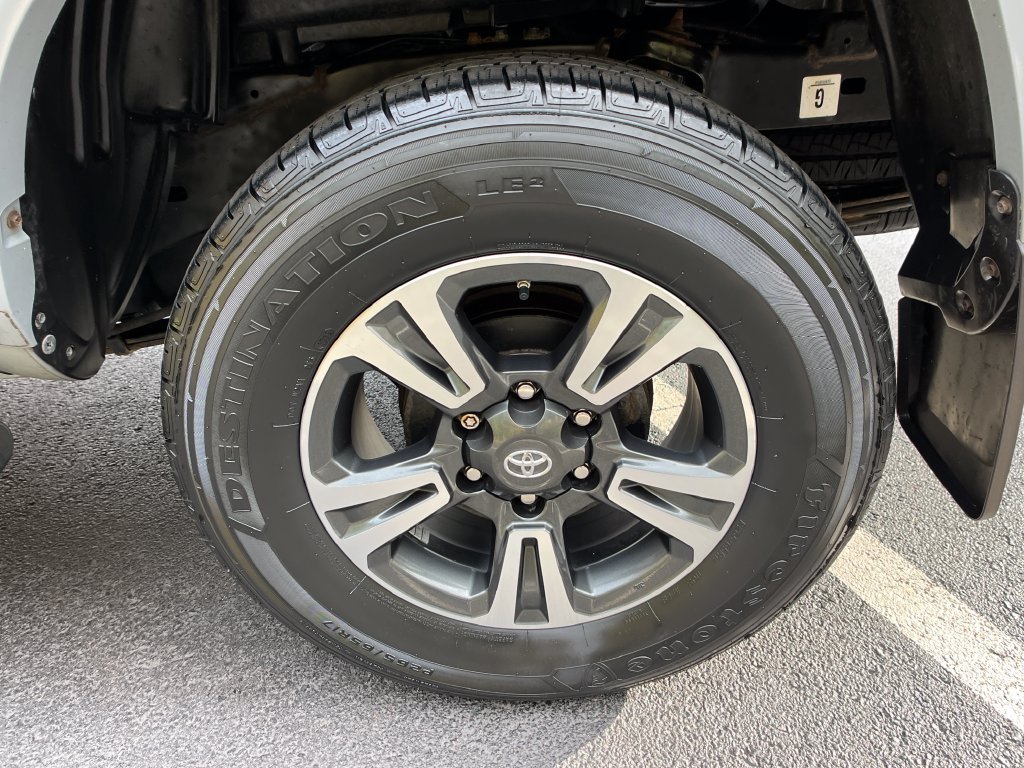 Used 2019 Toyota Tacoma TRD Sport w/ Technology Package AWD/4WD image 24