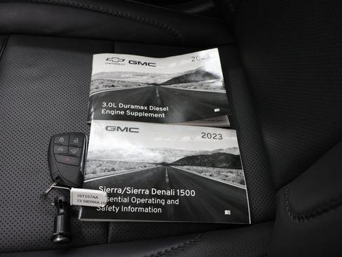 Used 2023 GMC Sierra 1500 Denali AWD/4WD image 70