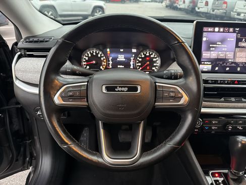 Used 2022 Jeep Compass Latitude w/ Sun and Sound Group image 24