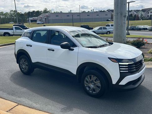 New 2026 Nissan Kicks S image 7