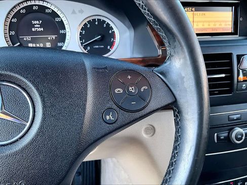 Used 2012 Mercedes-Benz GLK 350 2WD image 24