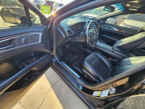 Used 2017 Lincoln MKZ Reserve image 8