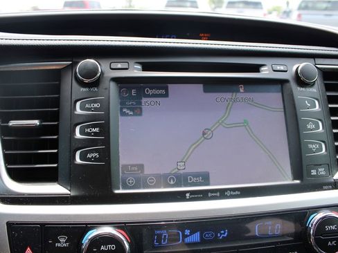 Used 2018 Toyota Highlander XLE AWD/4WD image 48
